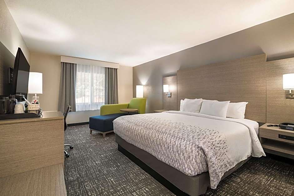 Best Western Plymouth Inn-White Mountains