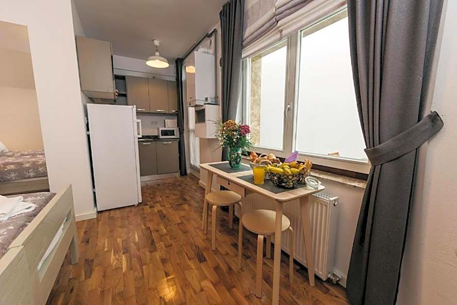 YellowBoot Aparthotel