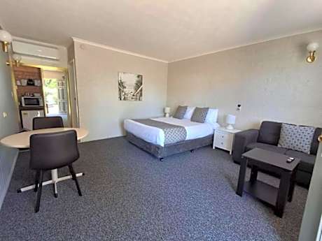 Executive Queen Room