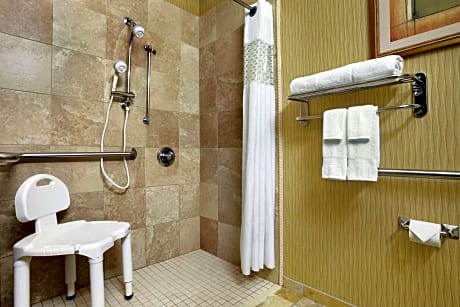 1 king mobility access roll in shower nosmok