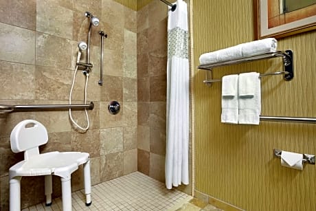 1 King Mobility Access Roll In Shower Nosmok