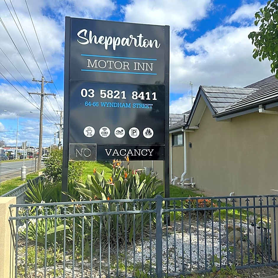 SHEPPARTON MOTOR INN Tudor House Motel