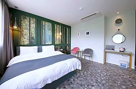 Deluxe Double Room with Bath