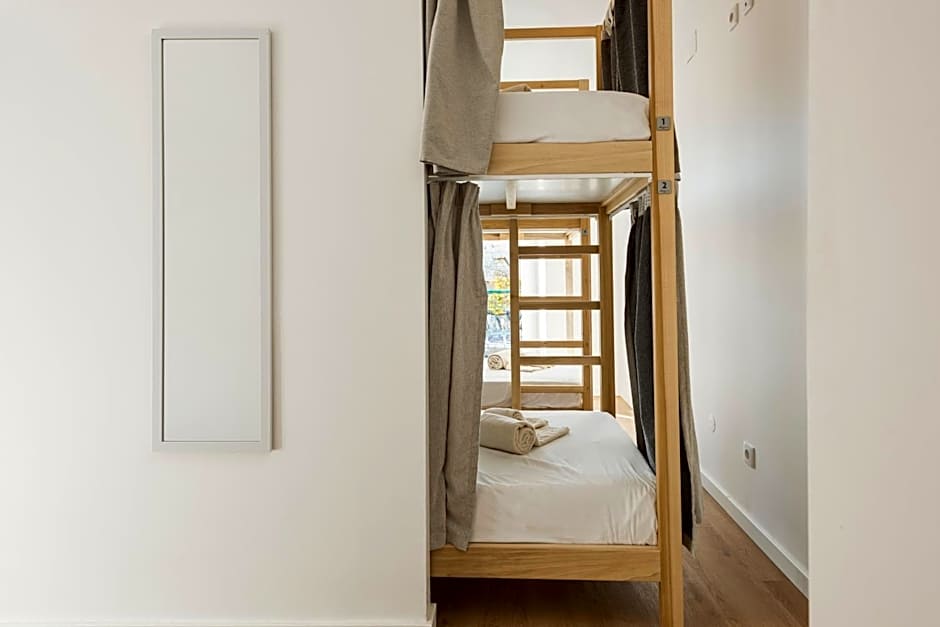 Madalena Hostel e Suites