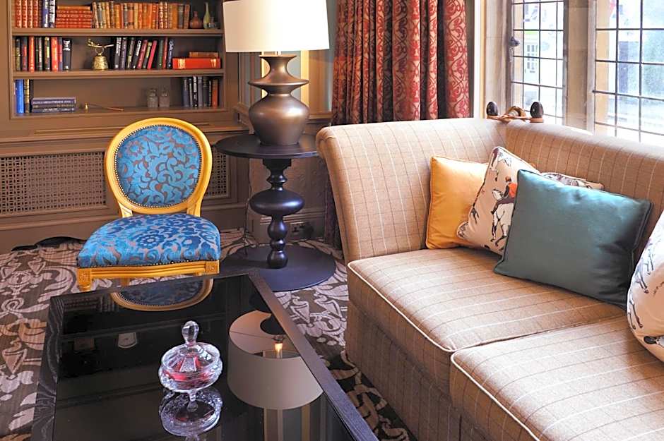 The Crown Manor House Hotel