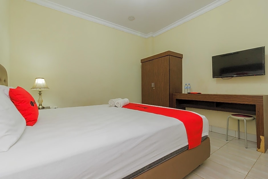 RedDoorz @ Malalayang 2 Manado