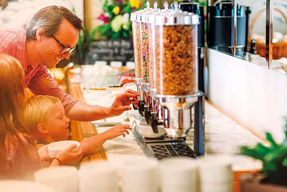 Pan Pacific Whistler Village Centre