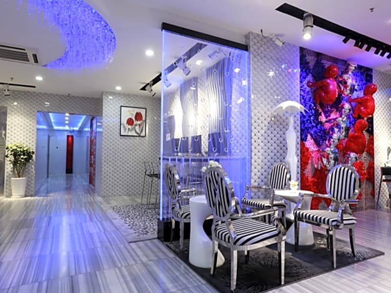 Planet Hotel