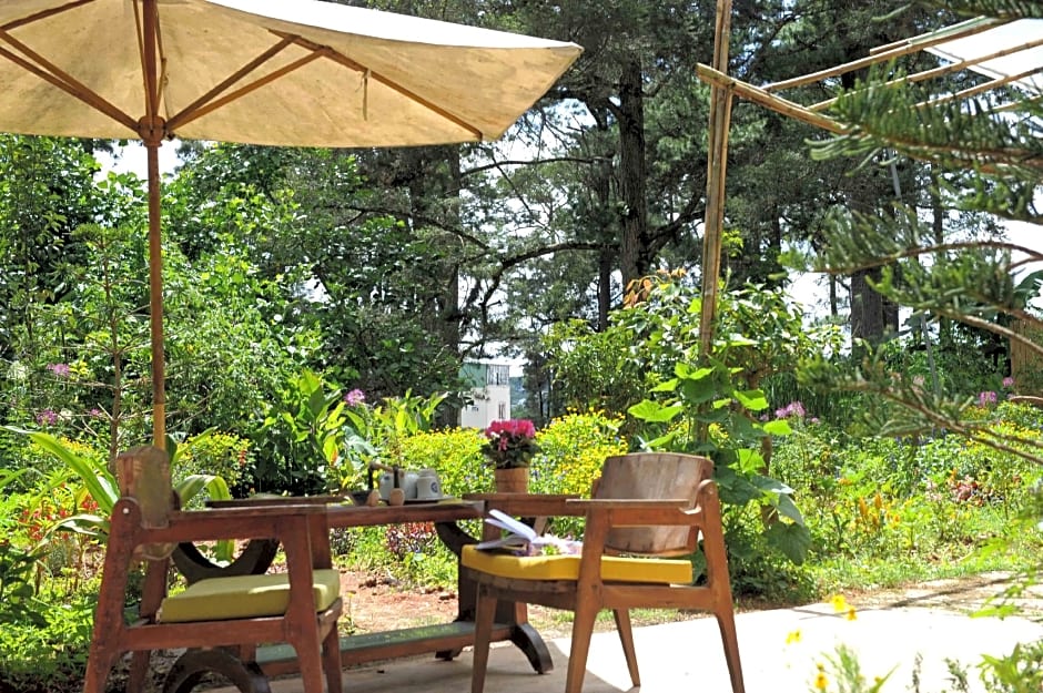 Stop and Go Boutique Hotel Since 1982