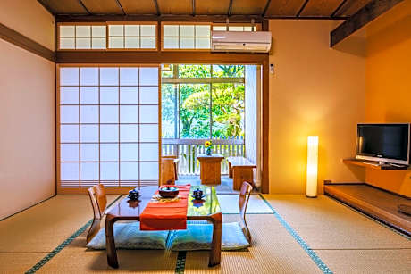 Japanese-Style Quadruple Room