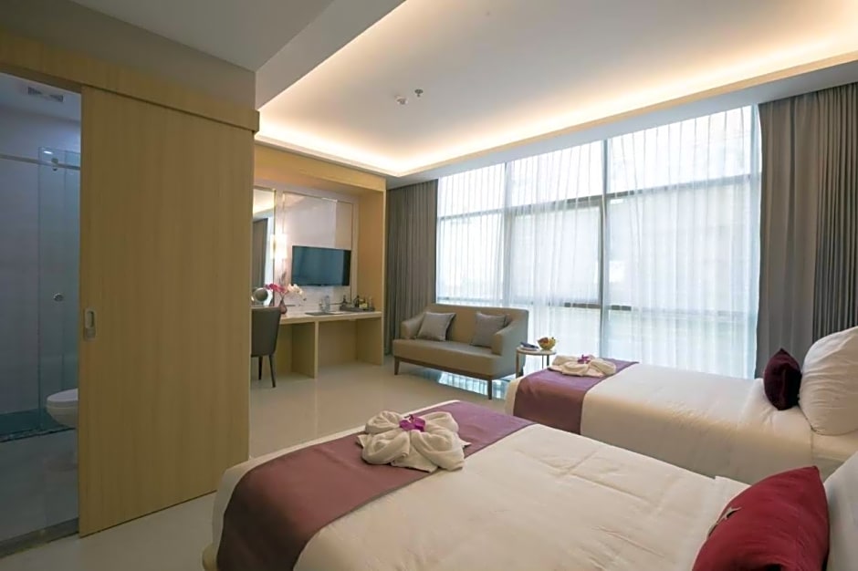 Elegant Airport Hotel