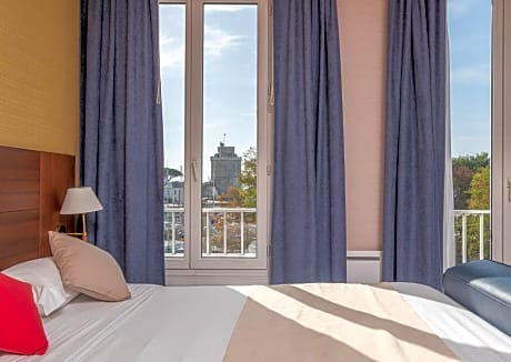 Junior Suite with Sea View or Swimming Pool View