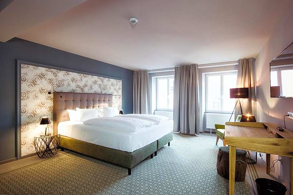 Hotel Goldene Traube - by Neugart