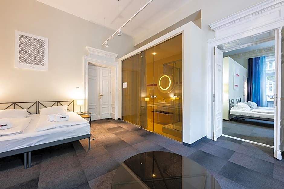 Home Aparthotel
