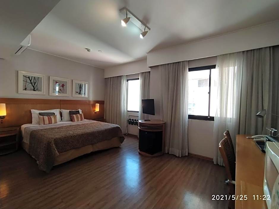 Flat Moema Rouxinol