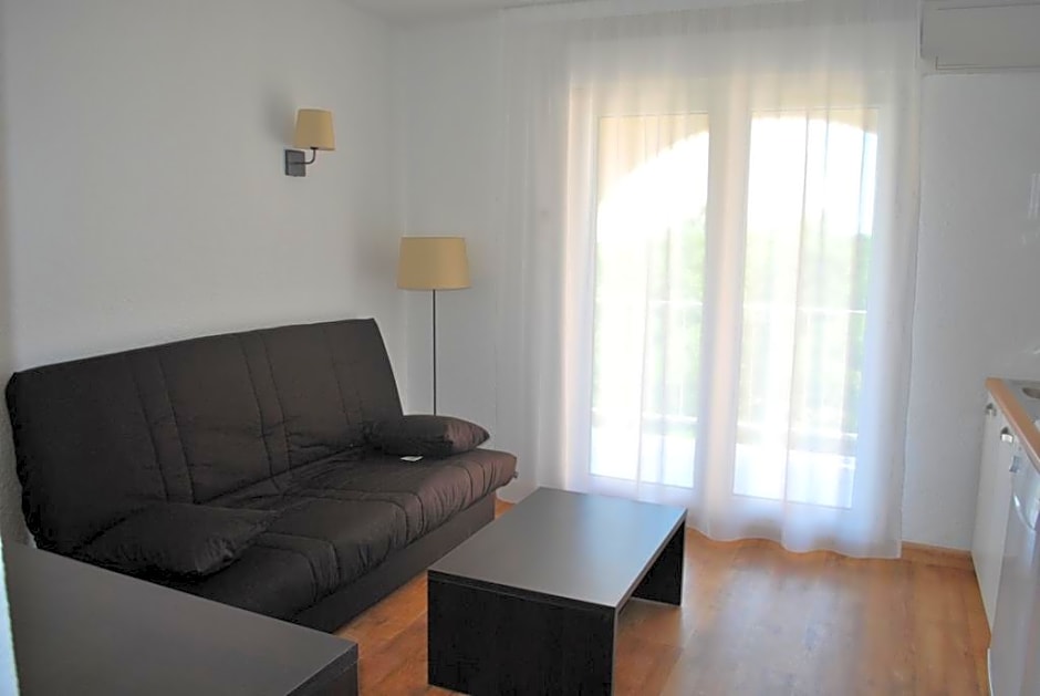 Adonis Saint Florent