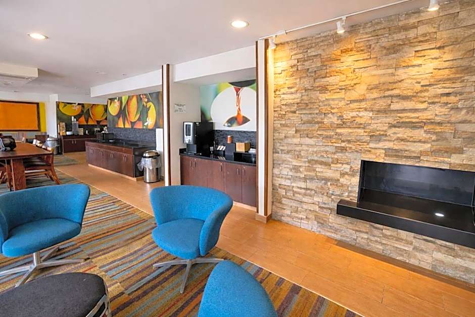 Comfort Inn & Suites Texas City I-45