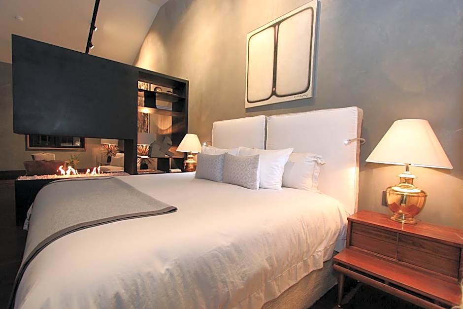 Uvence Arte + Hotel