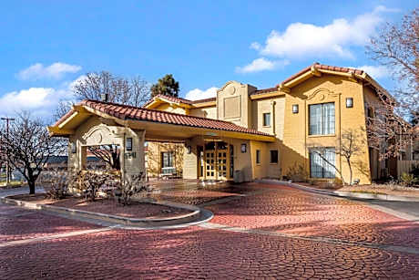 La Quinta Inn & Suites by Wyndham Albuquerque Northeast