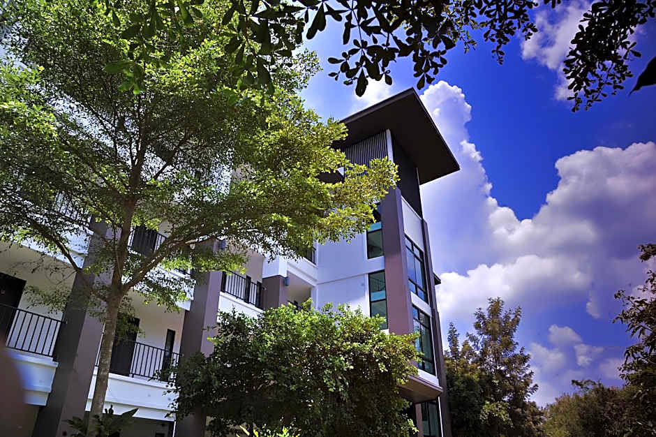 Gasser Park & Residence