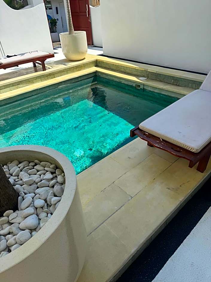 Uluwatu Stay's Deluxe Suite #9