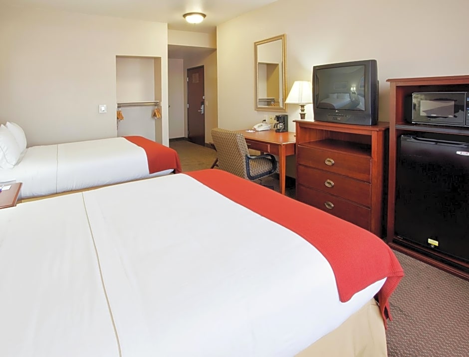 Holiday Inn Express- West Sacramento