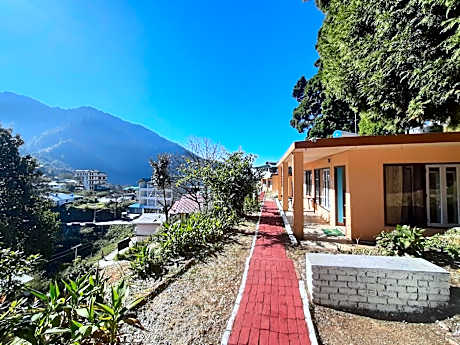 Janardan Resort Pangot