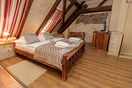 Double Room - Attic, Mansion