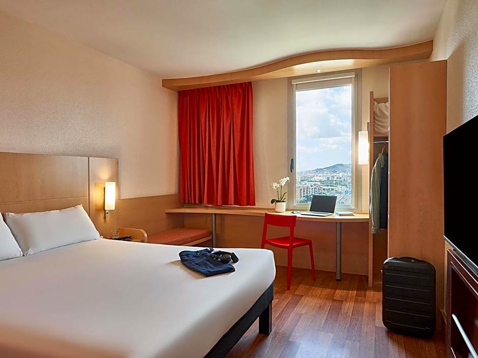 Ibis Barcelona Santa Coloma