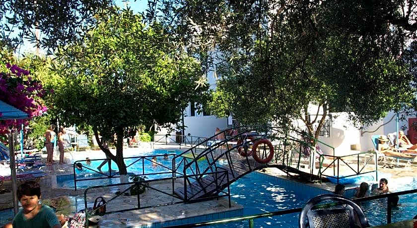 Kastro Studios Apartments