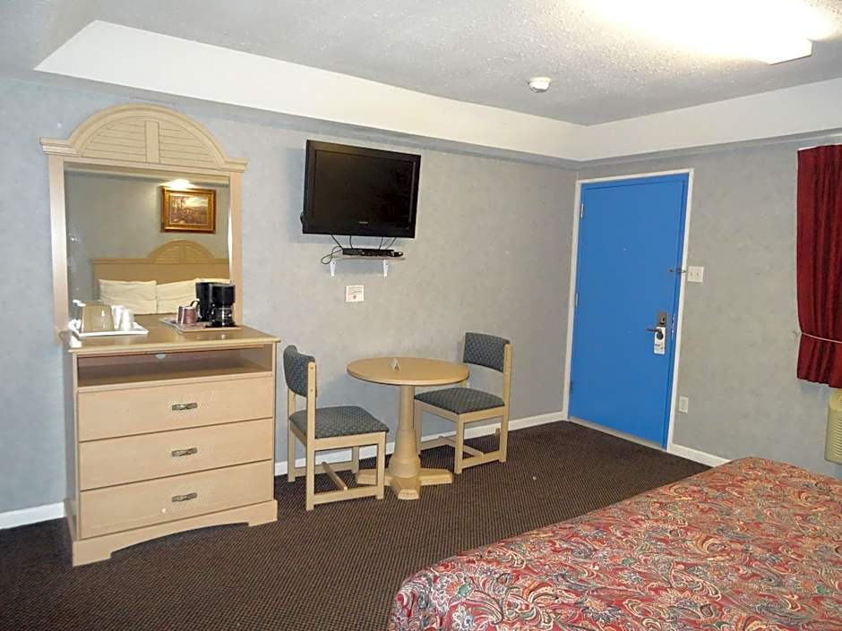 Village Inn & Suites - Smithville
