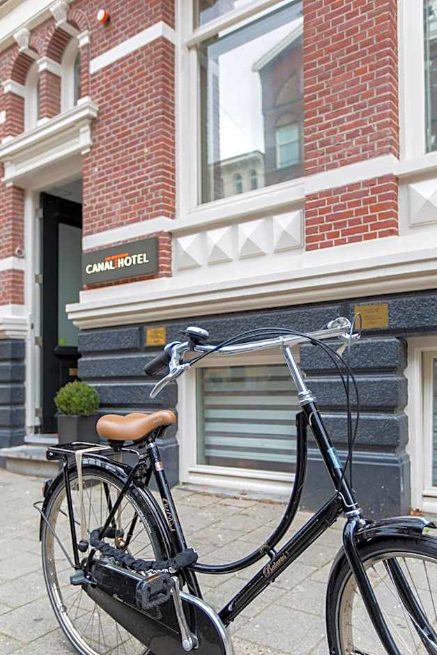 Amsterdam Canal Hotel