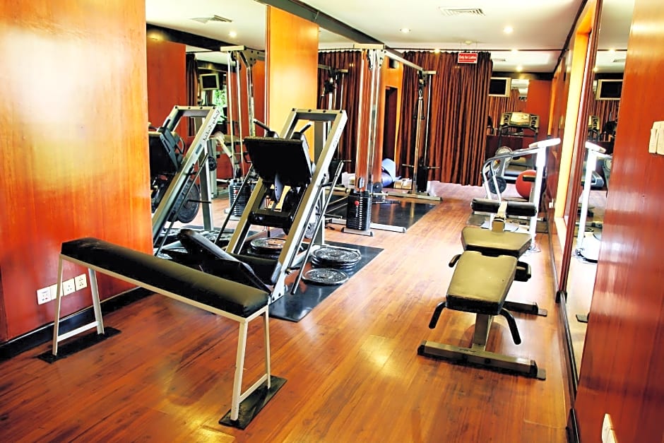 Ramada Plaza by Wyndham Karachi Airport Hotel