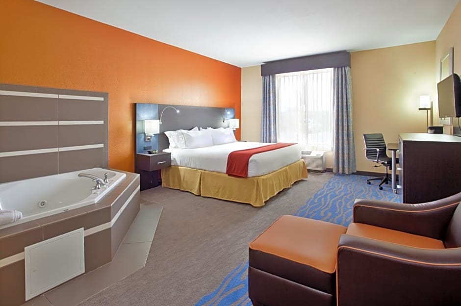 Holiday Inn Express & Suites St Louis Airport, an IHG Hotel By IHG