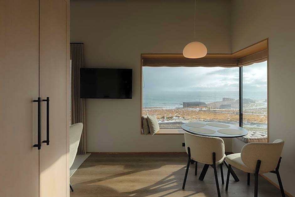 Peninsula Suites