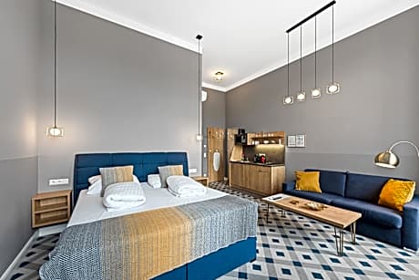 Standard Triple Studio