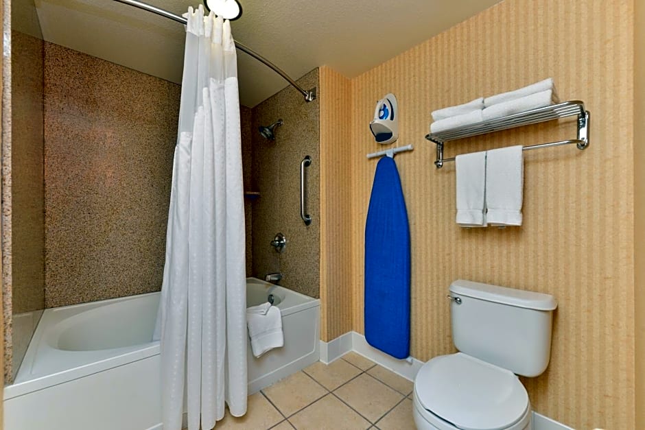 Holiday Inn Express Hotel & Suites Elk Grove Ctrl - Sacramento S By IHG
