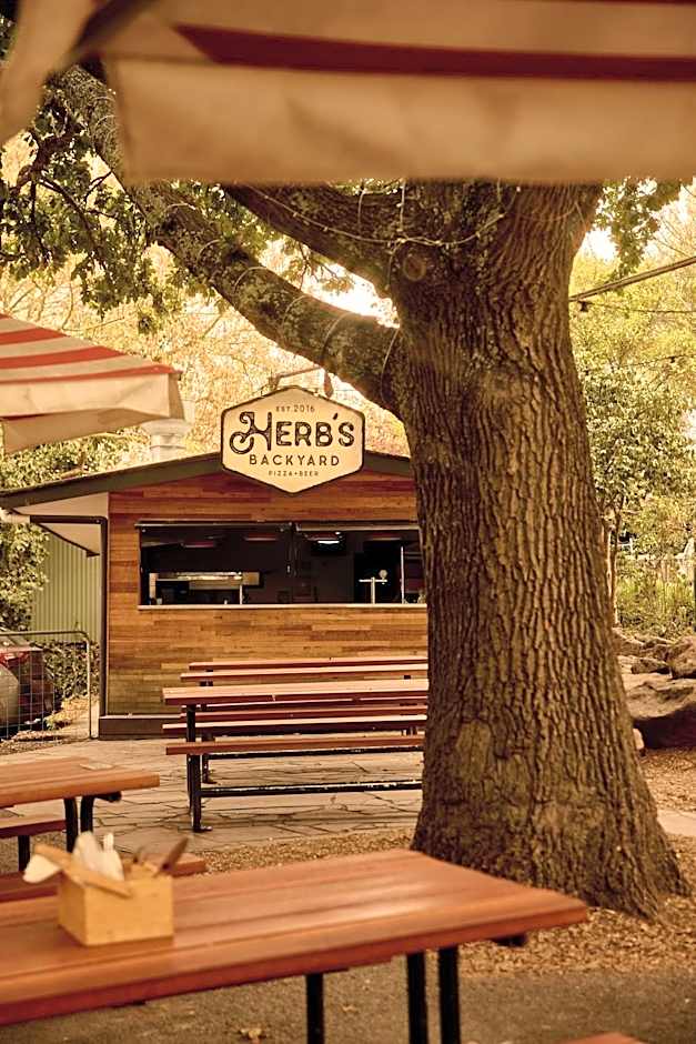 Yarra Valley Grand Hotel