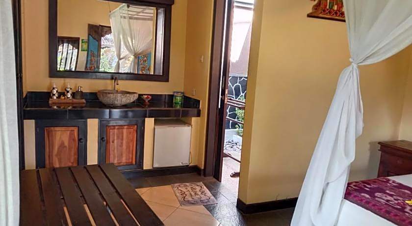 Tirta Sari Bungalow