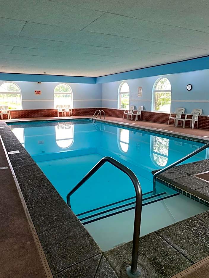 Super 8 by Wyndham New Hampton