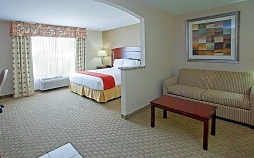 Holiday Inn Express Hotel & Suites College Station