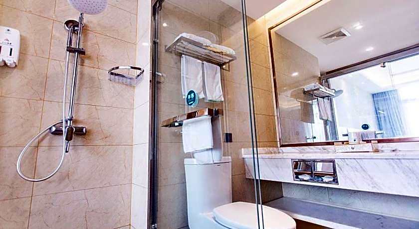 GreenTree Inn Fuyang Linquan County Economic Development Zone Xingye Road Branch