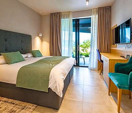 Superior Double or Twin Room with Pool View