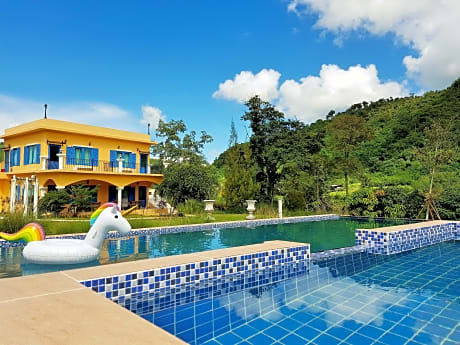 Rak Na Suan Pueng Resort