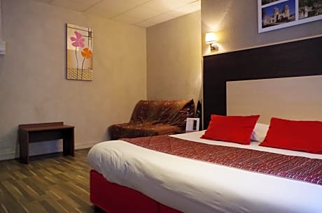 Family Room (2 Adults + 2 Children)