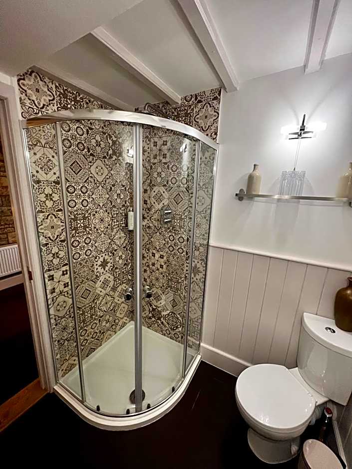 The Lion, Tredington