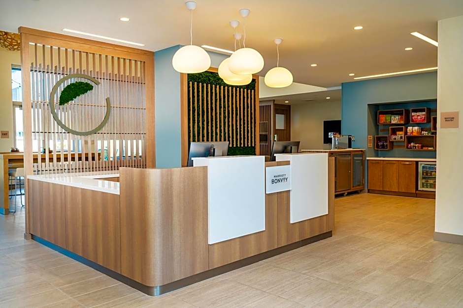 Element Sacramento Airport