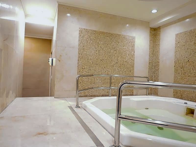 Hope Land Hotel  Sukhumvit 46/1