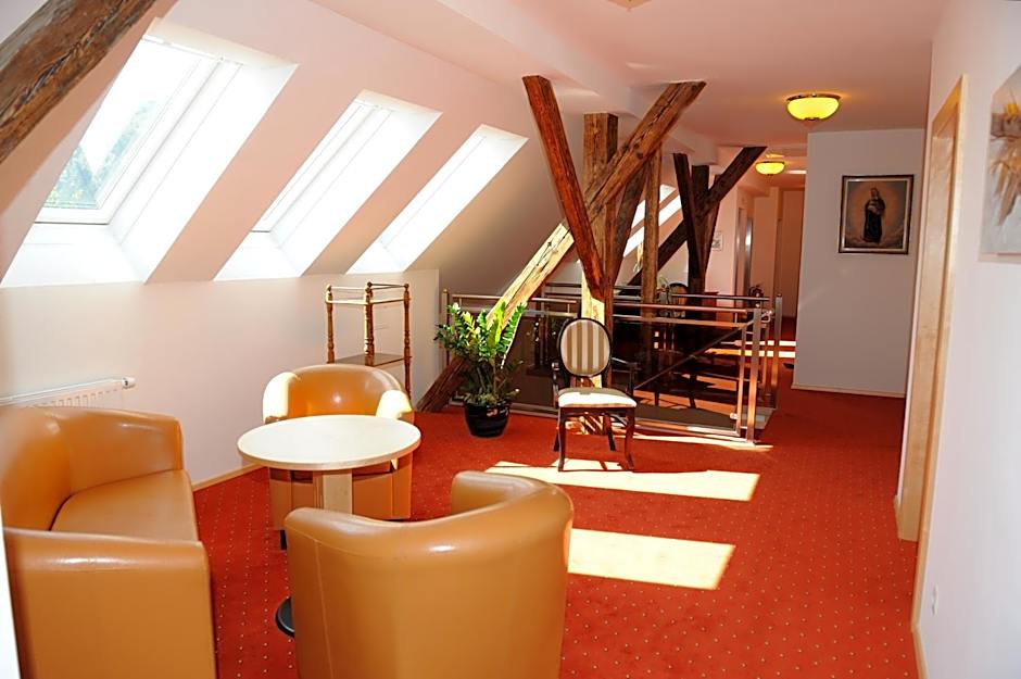 Hotel-Gasthof-Fleischerei - Zur alten Post