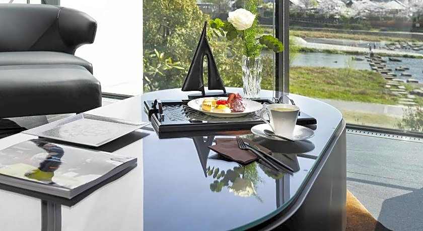 Kamo Residences by Reflections